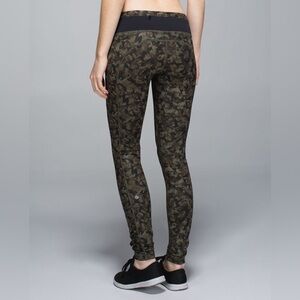 Lululemon speed tight III luxtreme mystic jungle fatigue green black sz 4
